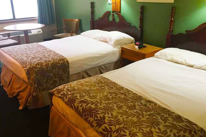 Room 14 of 28