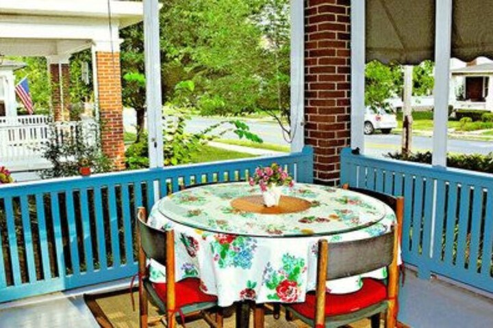 RAPHAEL INN