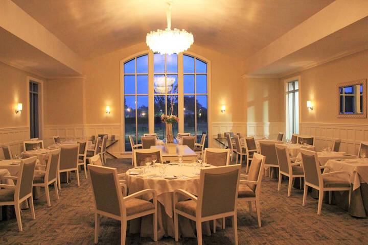 Dining 46 of 58