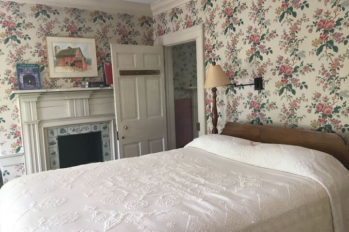 Room 16 of 33
