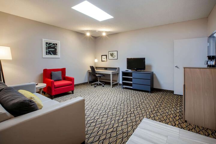 Room 17 of 29