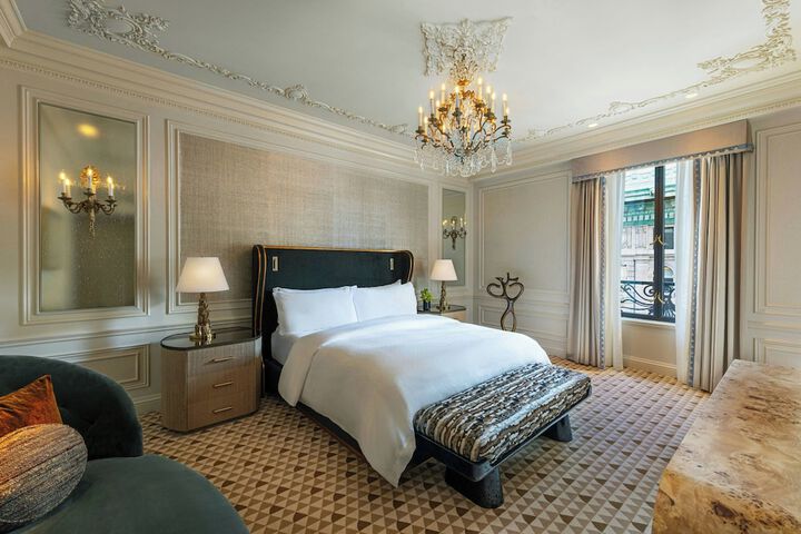 Room 90 of 116