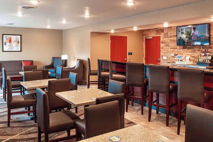 Cobblestone Inn & Suites – Big Lake