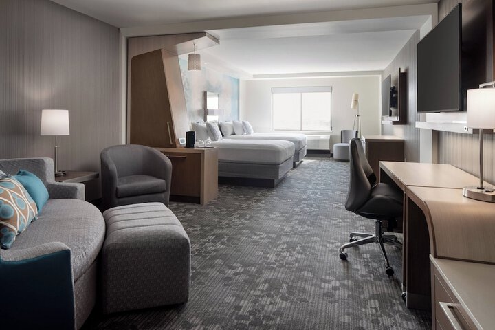 Room 19 of 38