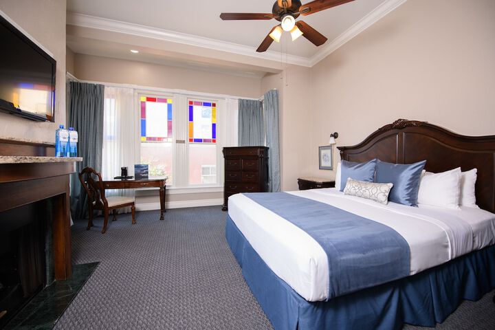 Room 60 of 118