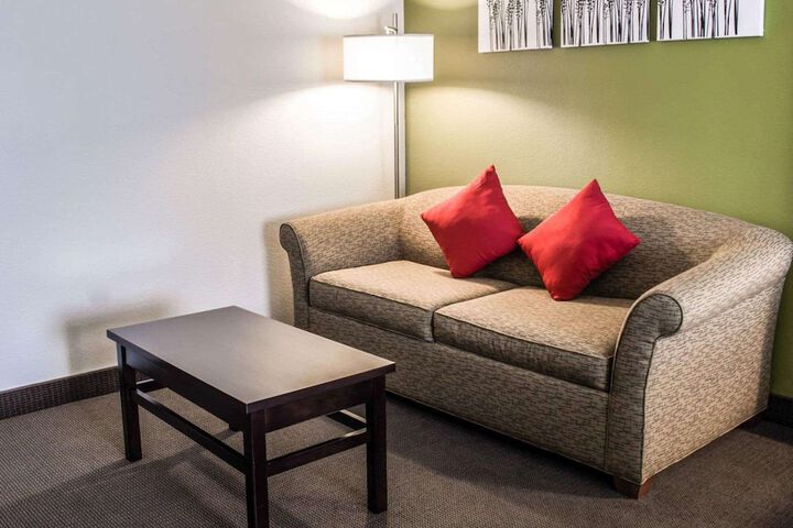 Sleep Inn & Suites Virginia Horse Center