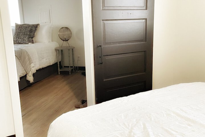 Room 9 of 36
