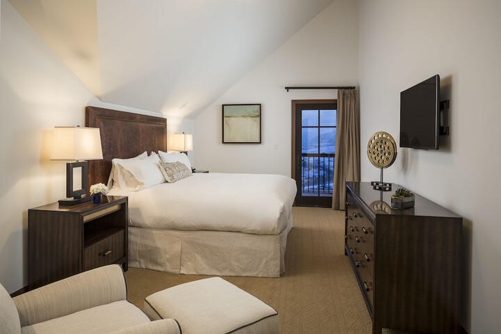 Madeline Hotel & Residences Auberge Collection