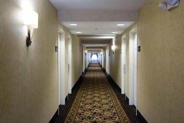 Ballroom/Hall 44 of 50