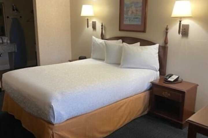 Room 14 of 27