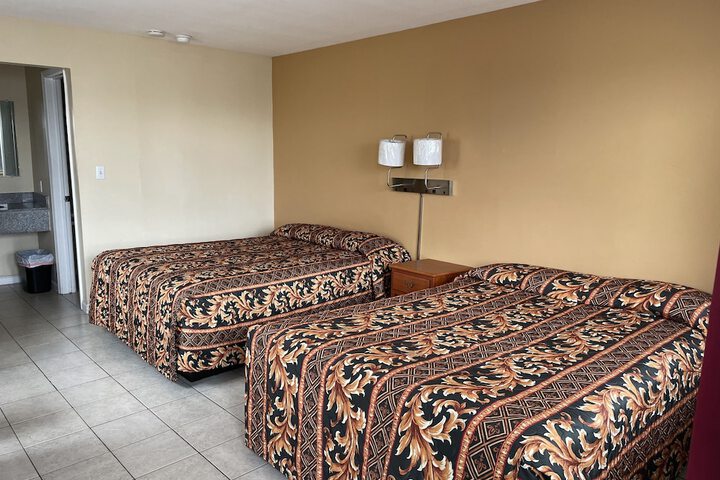 Room 17 of 44