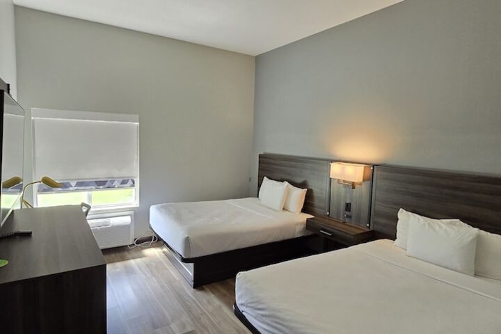 La Quinta Inn & Suites by Wyndham Gonzales LA