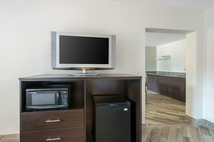 Room 16 of 57
