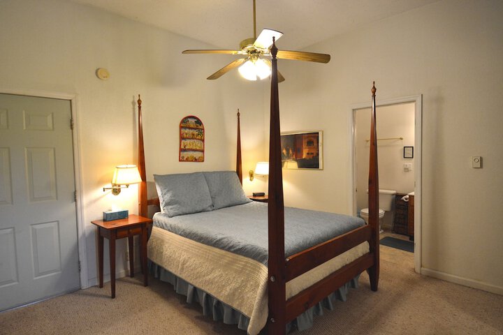 Room 10 of 20