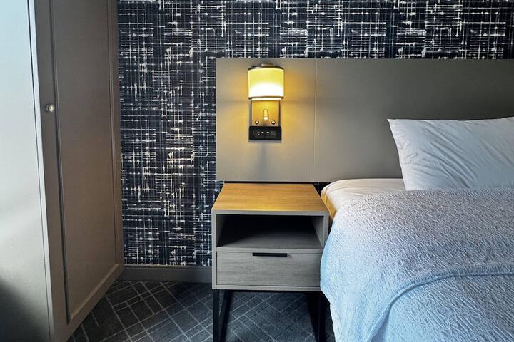 Pittsburgh Airport Inn and Suites