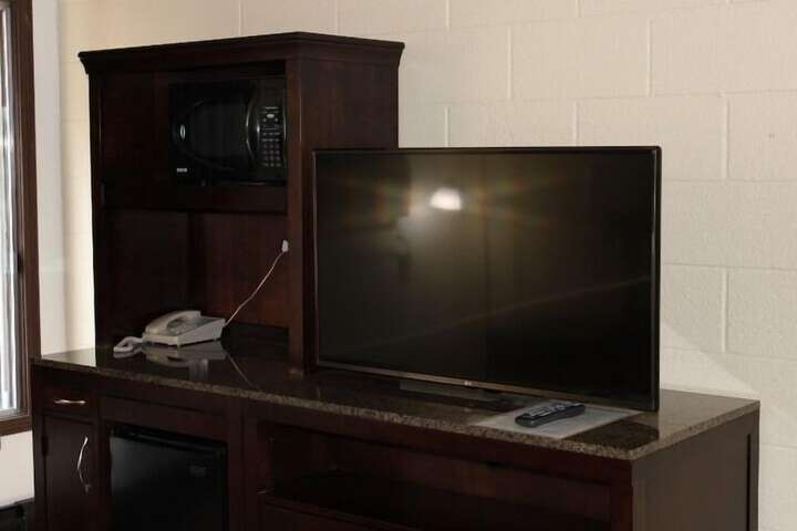 Room 18 of 28