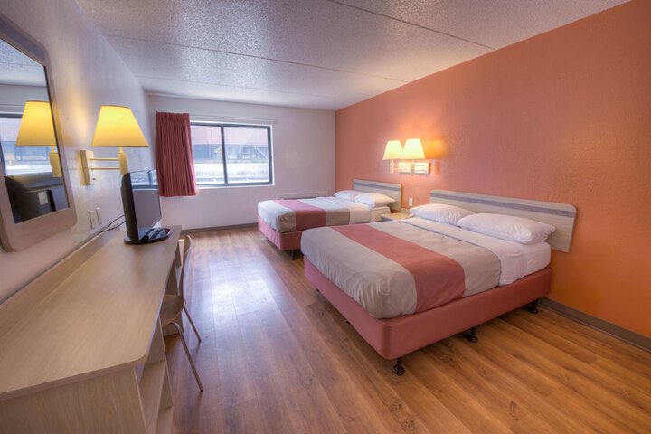 Room 34 of 39