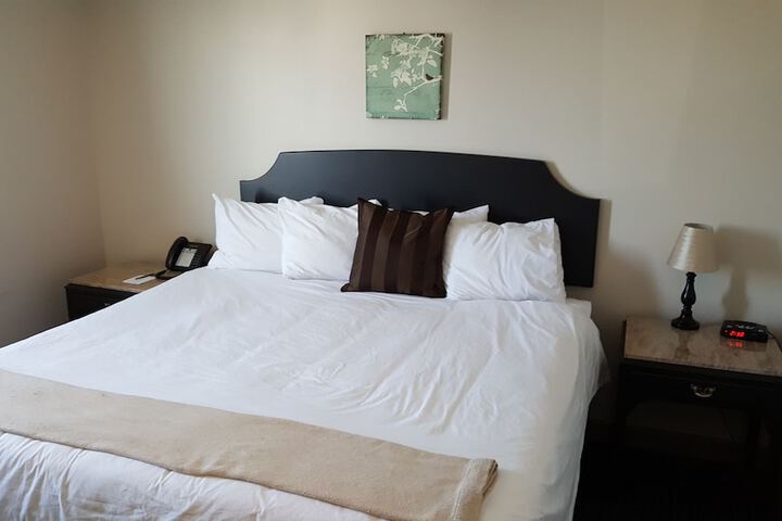 Room 21 of 54