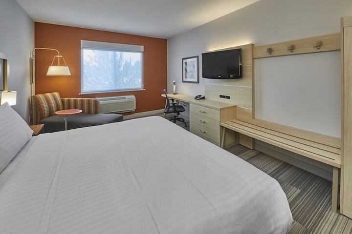 Room 22 of 38