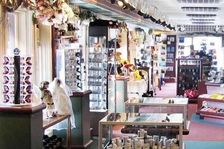 Gift Shop 27 of 31