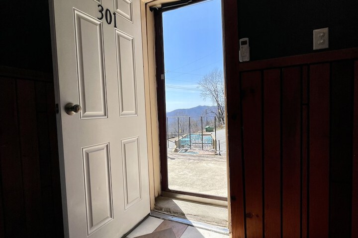 Room 22 of 156