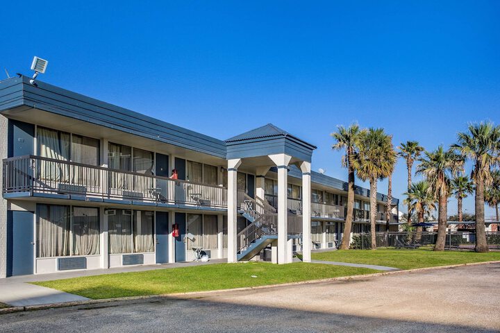 Quality Inn Pasadena - Houston East