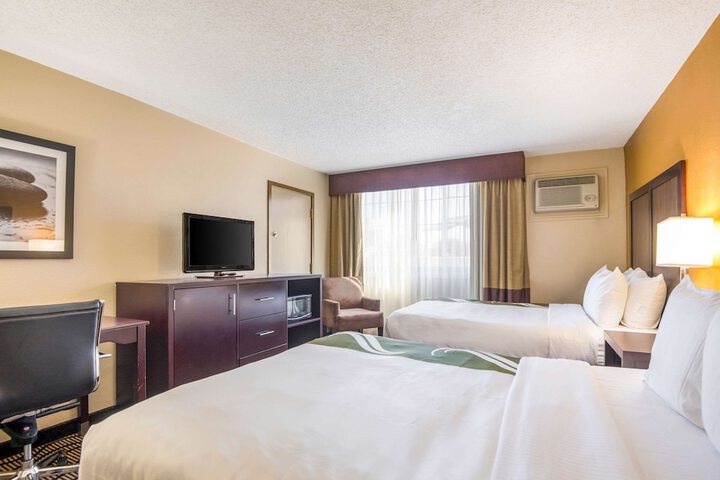 Room 18 of 29