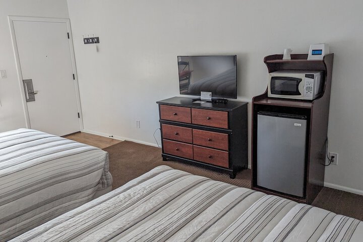 Room 24 of 27