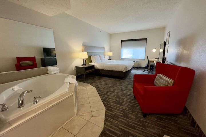Country Inn & Suites by Radisson Lake George (Queensbury), NY