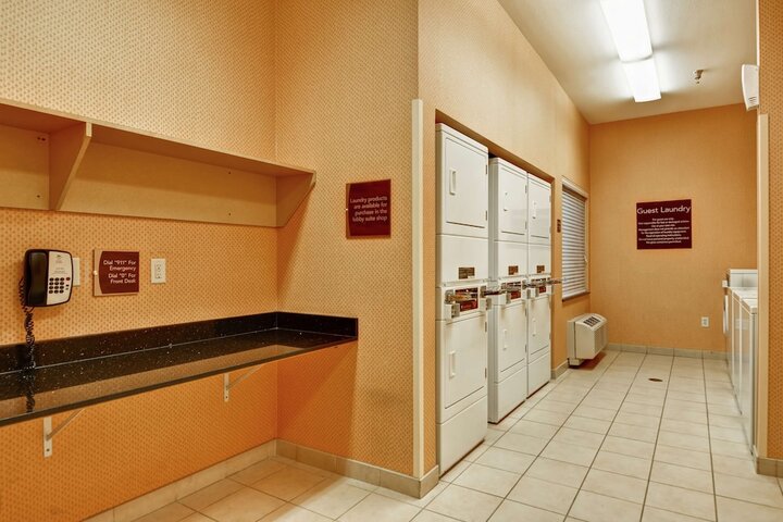 Room 24 of 60