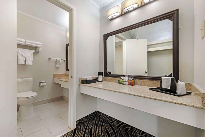 Best Western Red Carpet Inn