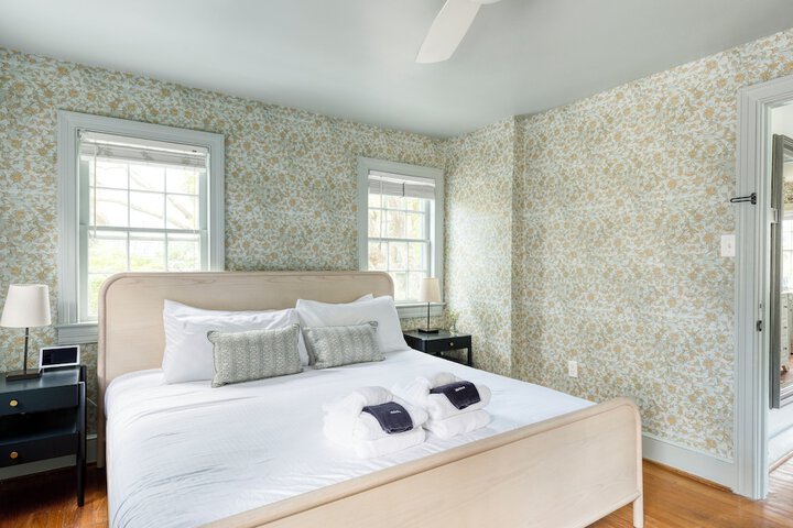 Room 156 of 292