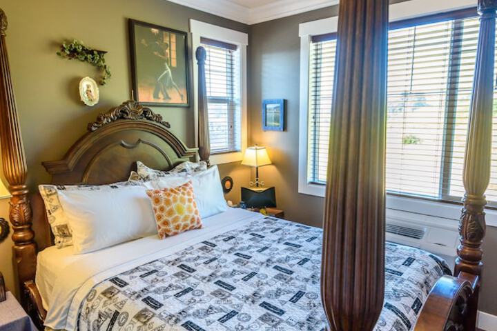 Brookside Inn Boutique Hotel