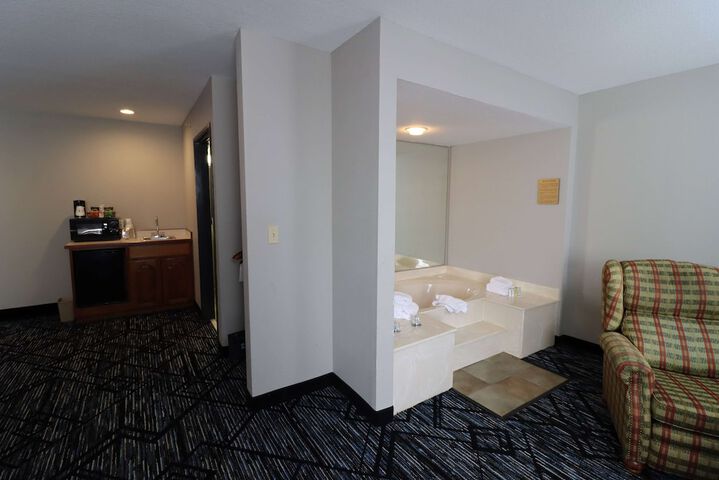 Super 8 by Wyndham Perryville