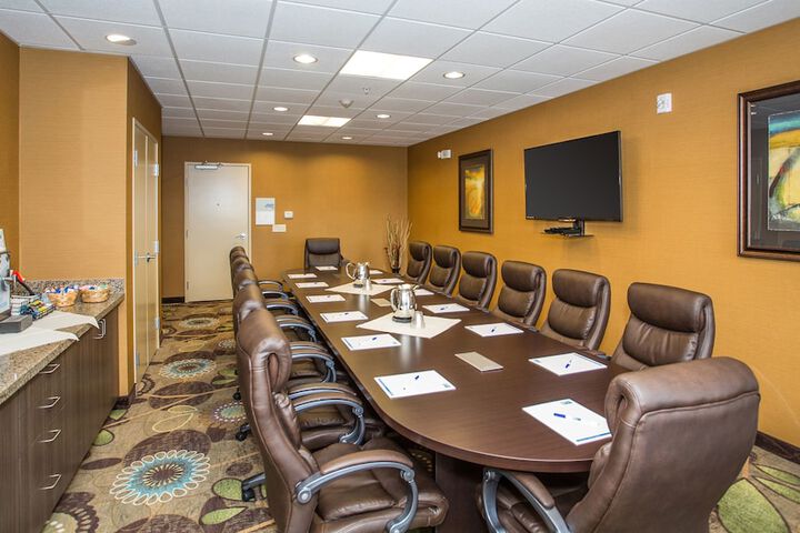 Holiday Inn Express & Suites Pocatello by IHG
