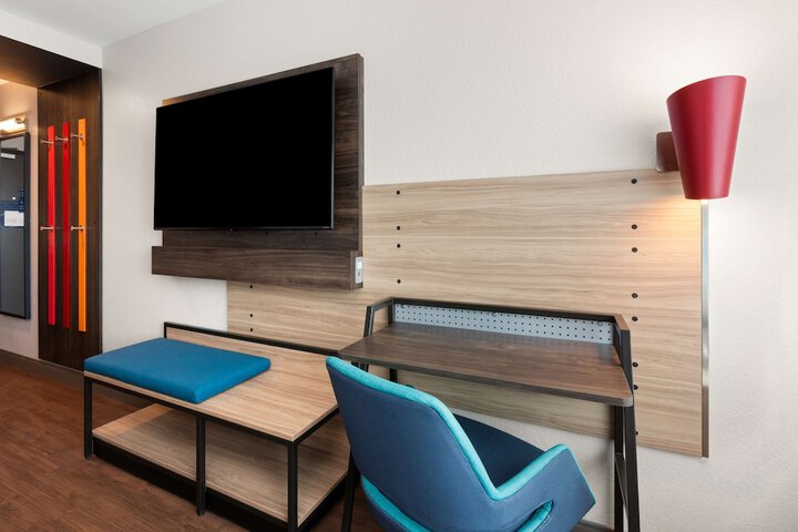 Room 14 of 22