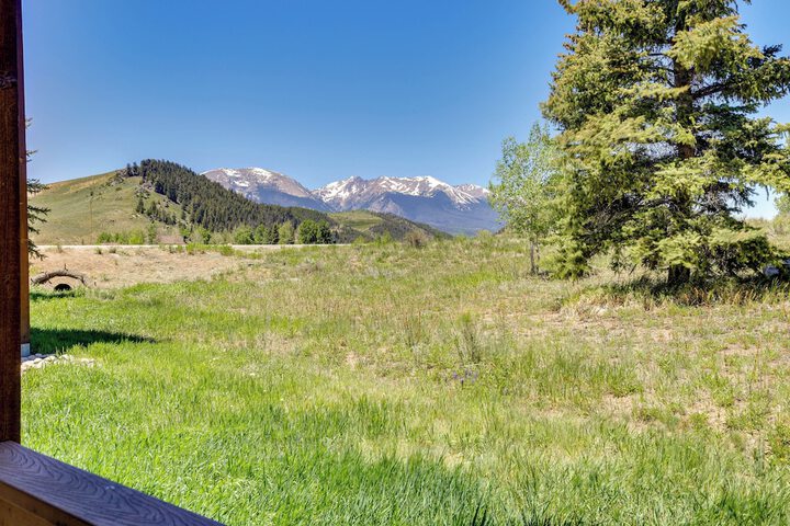 Ski Getaway! Mtn-view Condo Near Keystone Resort