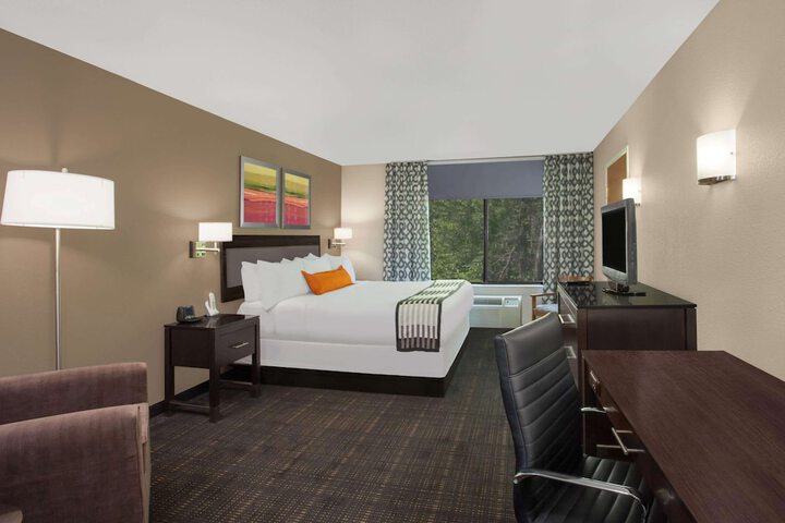 Room 15 of 29