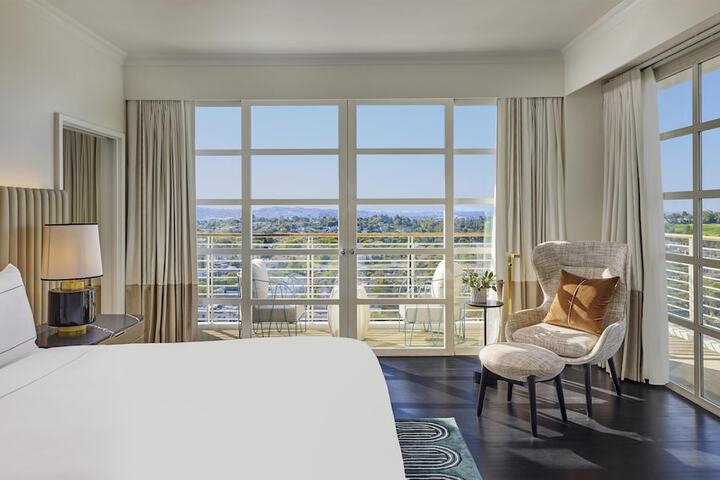 Cameo Beverly Hills LXR Hotels & Resorts