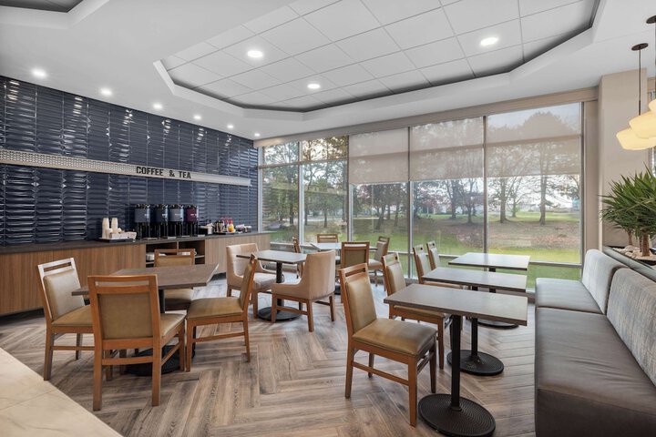 Breakfast/Coffee Service 25 of 27