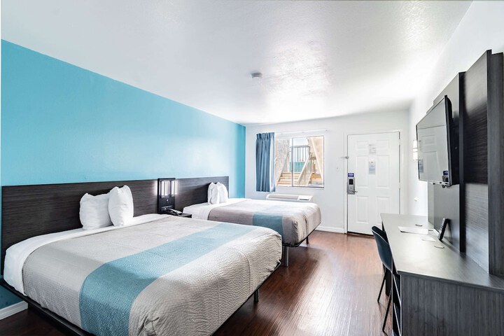 Room 21 of 22