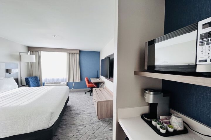 Room 35 of 65