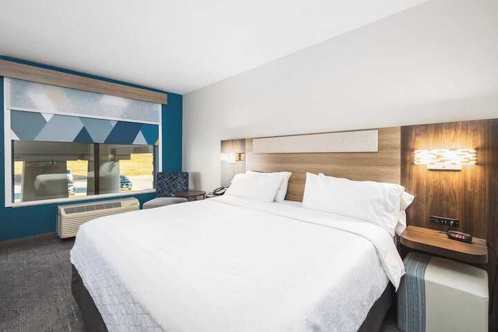 Holiday Inn Express Hotel & Suites St. Robert by IHG