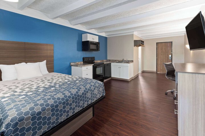 Baymont by Wyndham Bay City