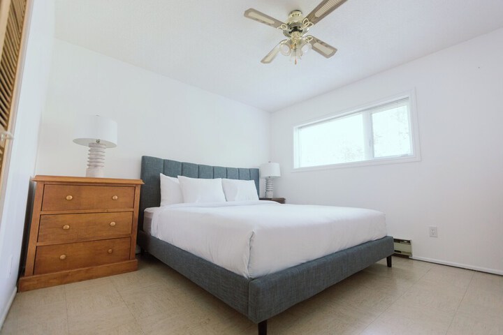 Room 25 of 54
