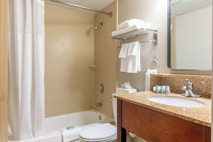 Best Western The Inn at Sharon / Foxboro
