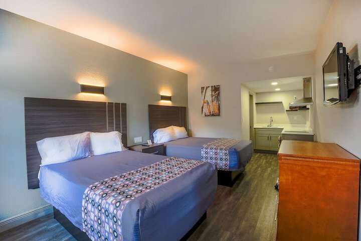 Room 34 of 126