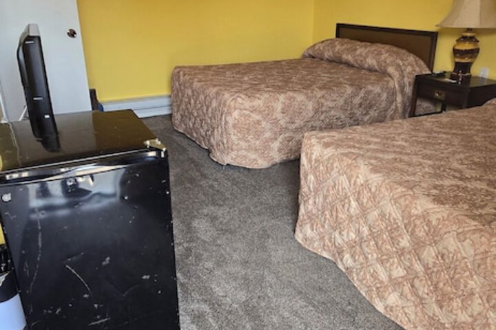 Room 7 of 32