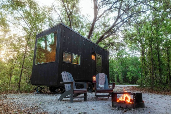 Postcard Cabins Asheboro Outdoor Collection by Marriott Bonvoy