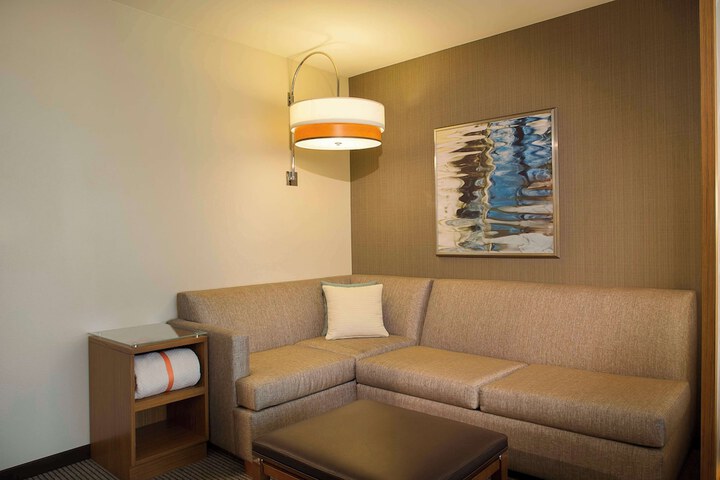Room 8 of 19